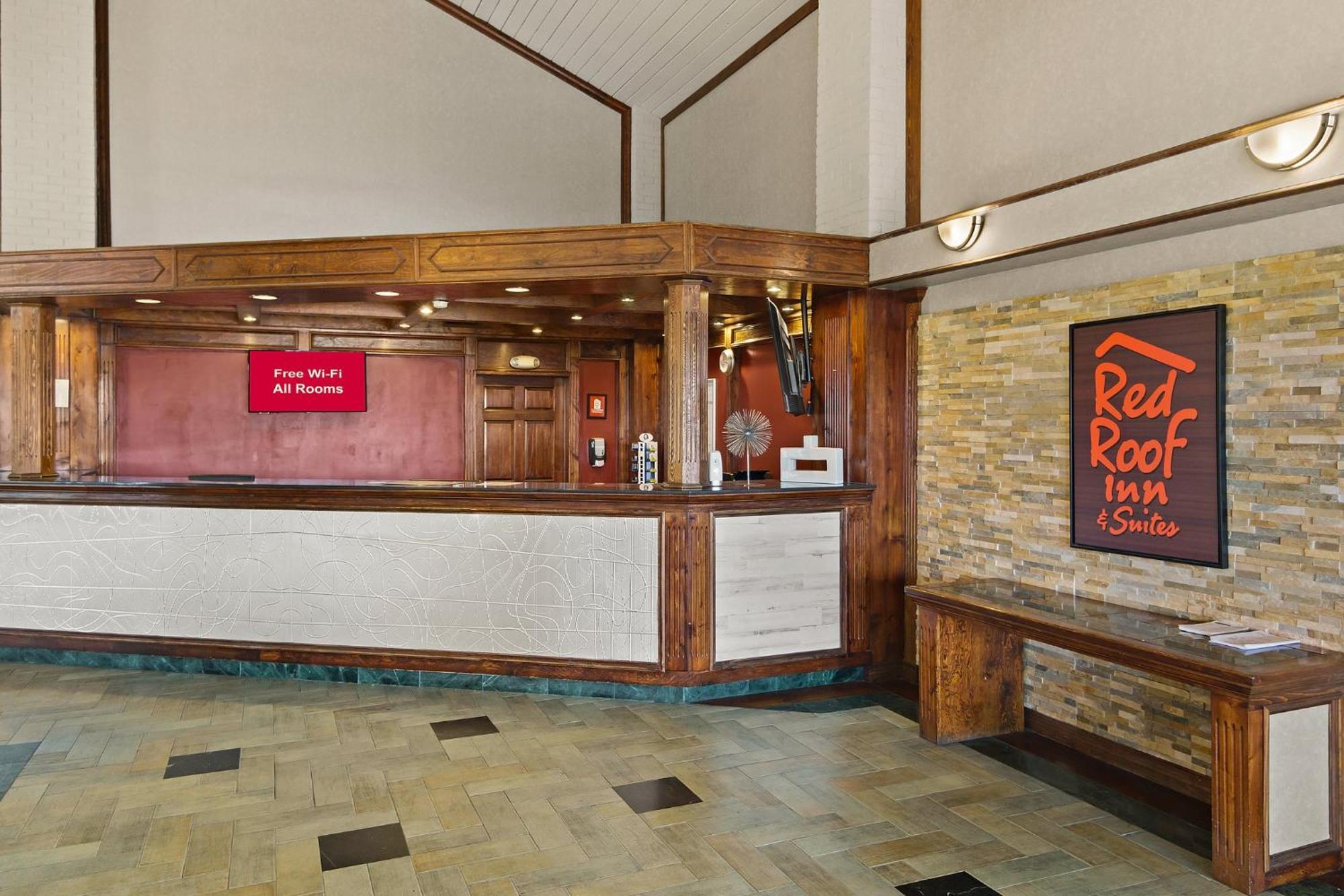 Red Roof Inn & Suites Irving - Dfw Airport South Екстер'єр фото