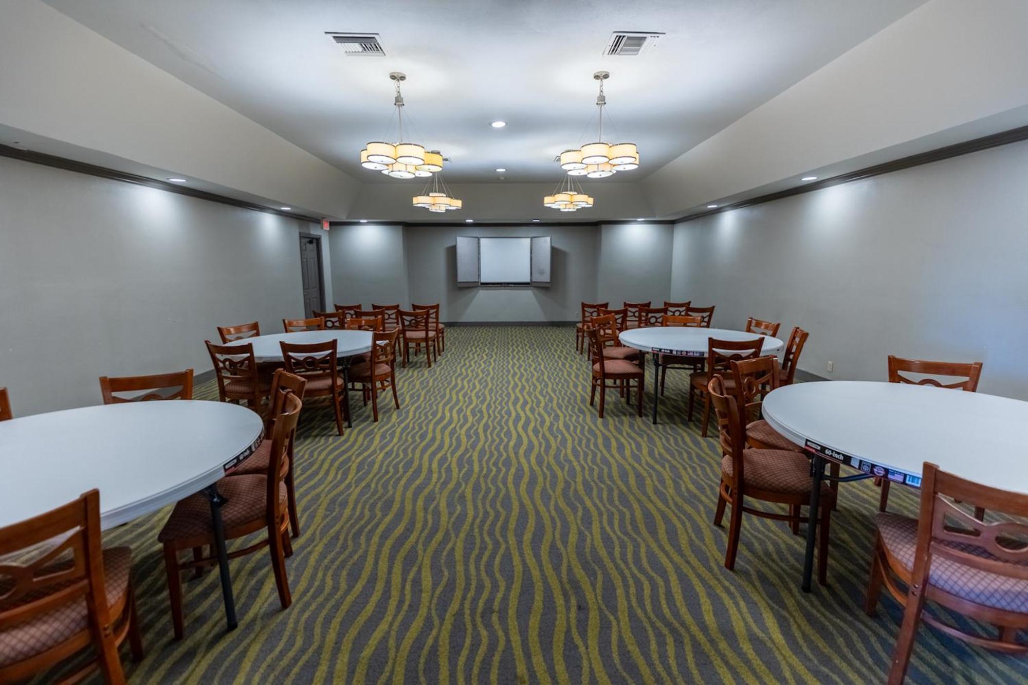 Red Roof Inn & Suites Irving - Dfw Airport South Екстер'єр фото